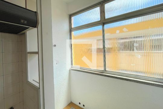 Área de serviço de apartamento à venda com 2 quartos, 43m² em Parque Santa Fé, Porto Alegre