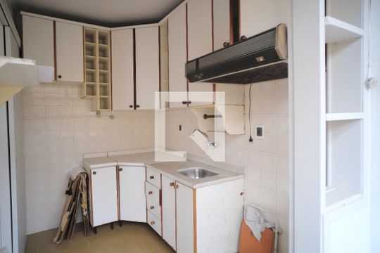 Cozinha de apartamento à venda com 2 quartos, 43m² em Parque Santa Fé, Porto Alegre