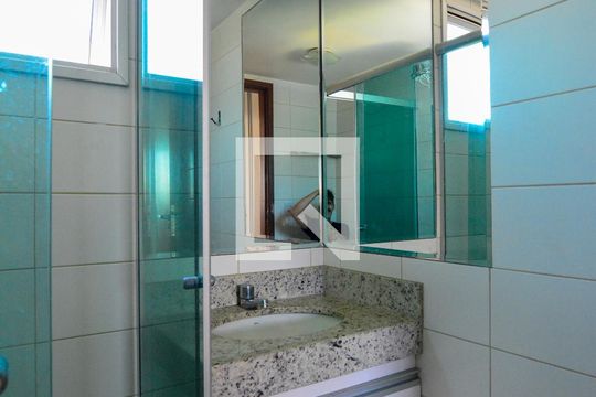 Banheiro 2 de apartamento para alugar com 3 quartos, 92m² em Prado, Belo Horizonte