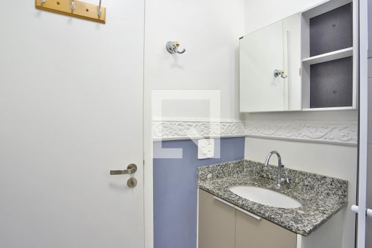 Banheiro de apartamento para alugar com 1 quarto, 19m² em Brás, São Paulo