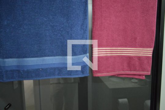 Banheiro de kitnet/studio para alugar com 1 quarto, 23m² em Vila Mariana, São Paulo