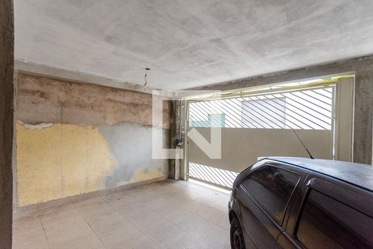 Garagem de casa à venda com 2 quartos, 120m² em Vila Santa Maria, São Paulo