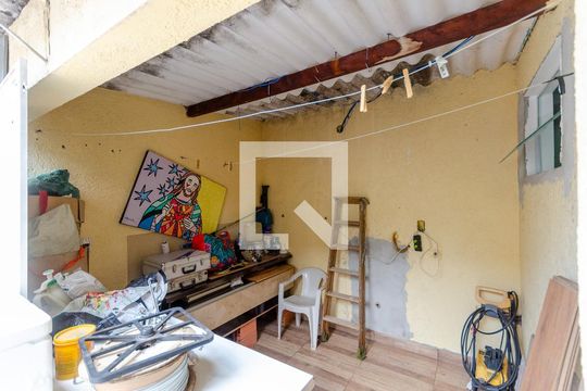 Sobrado de casa à venda com 2 quartos, 120m² em Vila Santa Maria, São Paulo