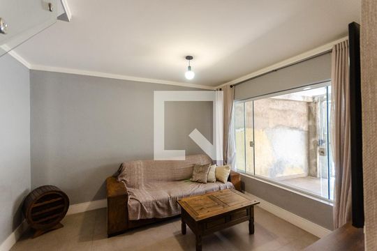 Sala de casa à venda com 2 quartos, 120m² em Vila Santa Maria, São Paulo