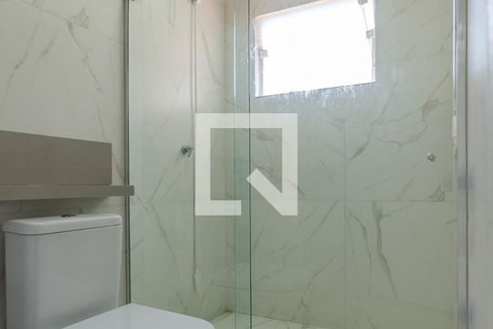 Banheiro da Suíte de casa à venda com 2 quartos, 120m² em Vila Santa Maria, São Paulo