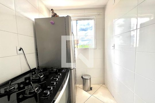 Cozinha de apartamento à venda com 3 quartos, 100m² em Arvoredo, Contagem
