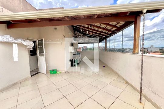 Área Externa de apartamento à venda com 3 quartos, 100m² em Arvoredo, Contagem