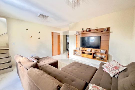 Sala de apartamento à venda com 3 quartos, 100m² em Arvoredo, Contagem