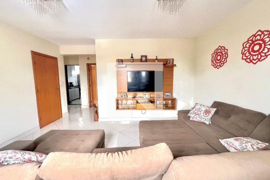 Sala de apartamento à venda com 3 quartos, 100m² em Arvoredo, Contagem