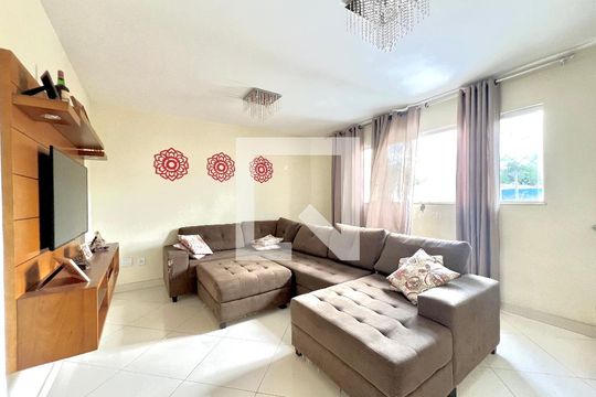 Sala de apartamento à venda com 3 quartos, 100m² em Arvoredo, Contagem
