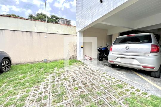 Garagem de apartamento à venda com 3 quartos, 100m² em Arvoredo, Contagem
