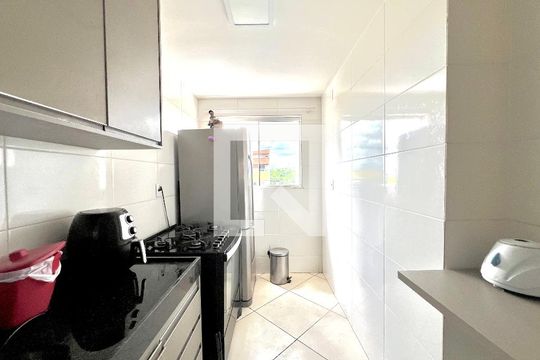 Cozinha de apartamento à venda com 3 quartos, 100m² em Arvoredo, Contagem