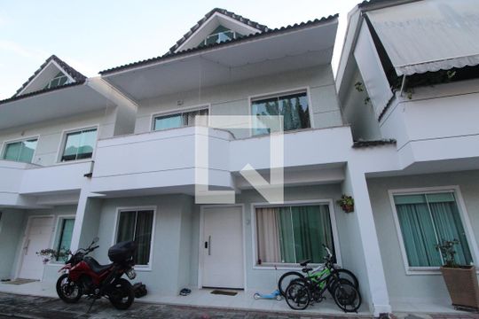Fachada de casa de condomínio à venda com 4 quartos, 176m² em Freguesia (jacarepaguá), Rio de Janeiro