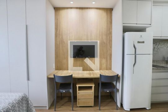 Sala / Quarto de apartamento para alugar com 1 quarto, 23m² em Quarta Parada, São Paulo