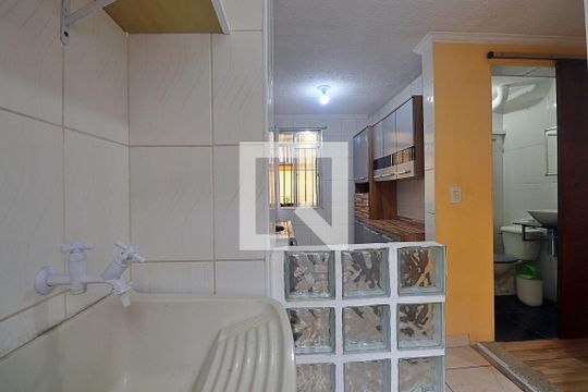 Área de Serviço de apartamento para alugar com 2 quartos, 50m² em Jardim Santo André, Santo André
