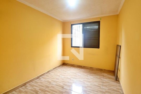 Quarto 2 de apartamento para alugar com 2 quartos, 50m² em Jardim Santo André, Santo André