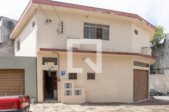 Fachada de kitnet/studio para alugar com 1 quarto, 37m² em Conceição, Diadema