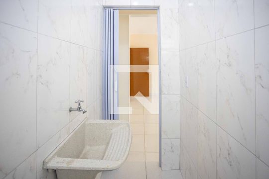 Banheiro de kitnet/studio para alugar com 1 quarto, 37m² em Conceição, Diadema