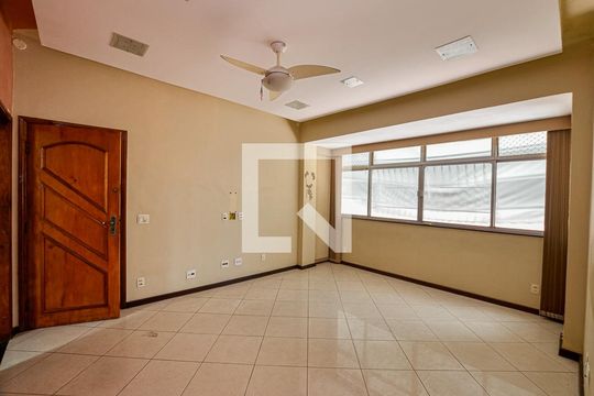Sala de apartamento à venda com 3 quartos, 97m² em Icaraí, Niterói