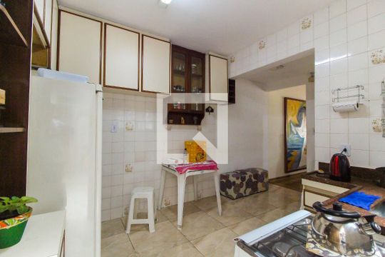Cozinha de casa à venda com 3 quartos, 102m² em Vila Jacuí, São Paulo