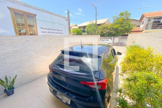 Garagem de casa para alugar com 2 quartos, 120m² em Ingleses do Rio Vermelho, Florianópolis