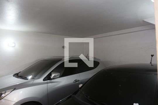Garagem de casa à venda com 3 quartos, 137m² em Vila Miami, São Paulo