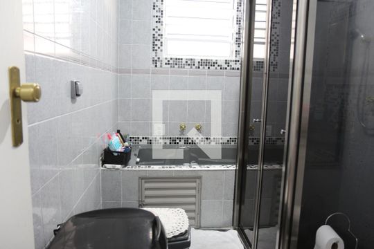 Banheiro 2 de casa à venda com 3 quartos, 137m² em Vila Miami, São Paulo