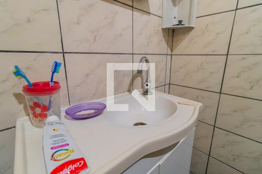 Banheiro de casa à venda com 2 quartos, 178m² em Jardim Botânico, Porto Alegre