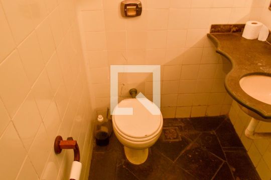 Lavabo de casa de condomínio à venda com 5 quartos, 278m² em Taquara, Rio de Janeiro