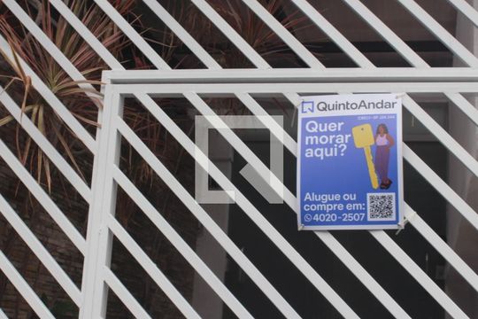 Placa de apartamento para alugar com 2 quartos, 70m² em Jardim da Campina, São Paulo