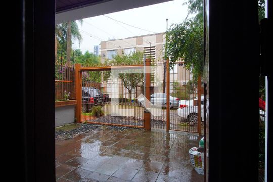 Gabinete - Vista de casa à venda com 4 quartos, 300m² em Passo da Areia, Porto Alegre
