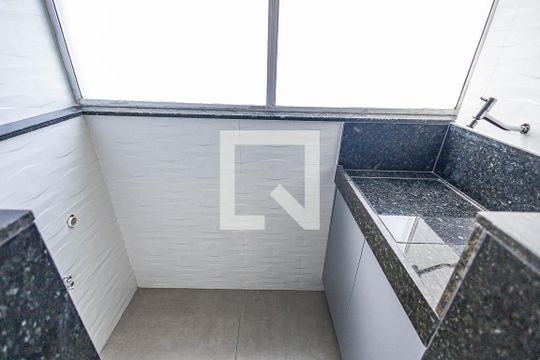 Area de serviço de apartamento para alugar com 4 quartos, 70m² em Guarani, Belo Horizonte