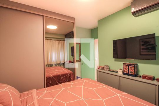 Quarto Suíte de apartamento para alugar com 2 quartos, 69m² em Parque Industrial Tomas Edson, São Paulo