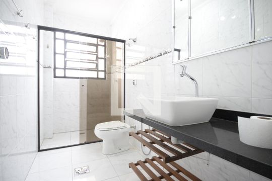 Banheiro de apartamento à venda com 2 quartos, 86m² em Vila Deodoro, São Paulo