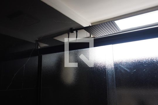 Banheiro  de apartamento à venda com 4 quartos, 160m² em Centro, Jundiaí