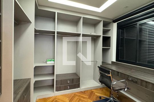 Escritório de apartamento para alugar com 2 quartos, 116m² em Empresarial 18 do Forte, Barueri