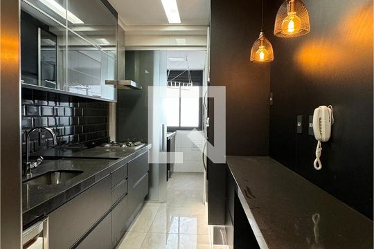 Cozinha de apartamento para alugar com 2 quartos, 116m² em Empresarial 18 do Forte, Barueri