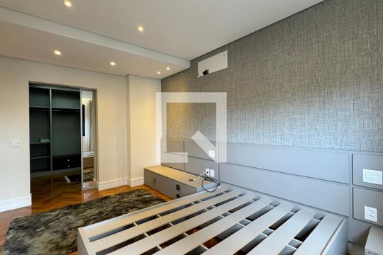 Suíte 1 de apartamento para alugar com 2 quartos, 116m² em Empresarial 18 do Forte, Barueri