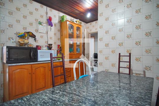 Cozinha de casa à venda com 3 quartos, 300m² em Jardim Carvalho, Porto Alegre