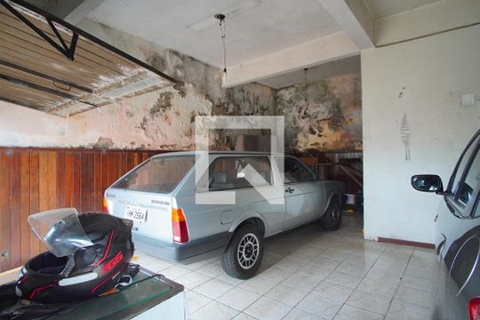 Garagem de casa à venda com 3 quartos, 300m² em Jardim Carvalho, Porto Alegre