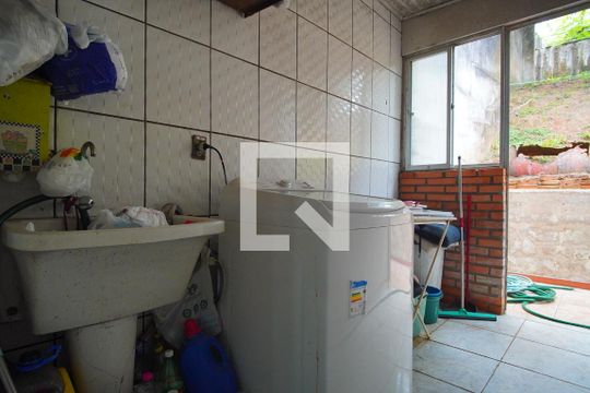 Área de Serviço de casa à venda com 3 quartos, 300m² em Jardim Carvalho, Porto Alegre