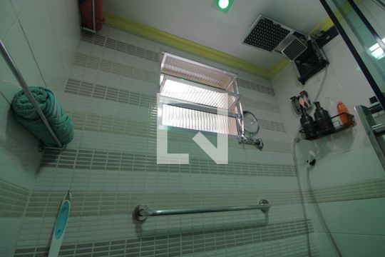 Chuveiro de apartamento à venda com 2 quartos, 70m² em Jardim Umuarama, São Paulo