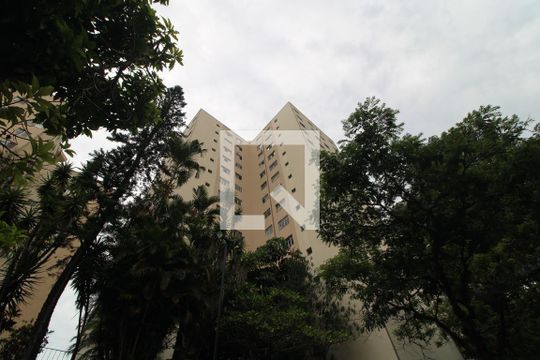 Fachada de apartamento à venda com 2 quartos, 70m² em Jardim Umuarama, São Paulo