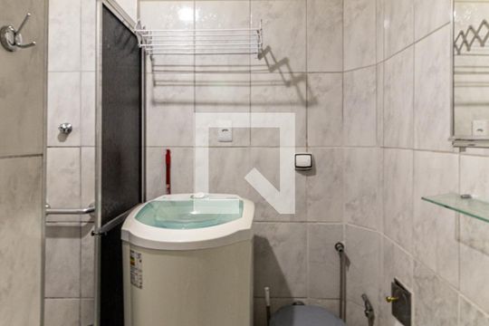 Banheiro de kitnet/studio à venda com 1 quarto, 33m² em Centro, São Paulo