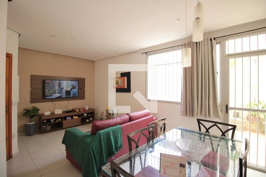 Apartamento à venda com 3 quartos, 110m² em Paquetá, Belo Horizonte