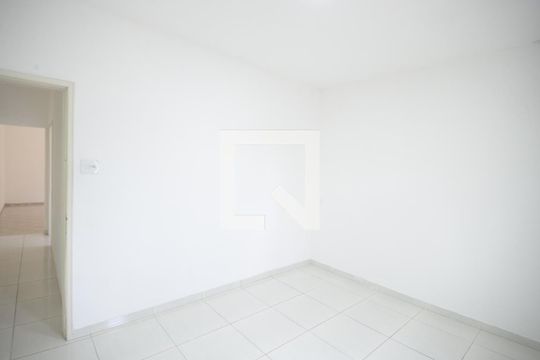Quarto 1 de casa à venda com 2 quartos, 150m² em Vila Carmem, São Paulo