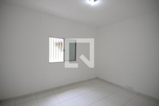 Quarto 2 de casa à venda com 2 quartos, 150m² em Vila Carmem, São Paulo
