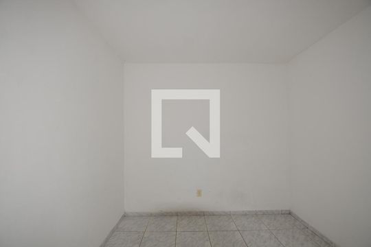 Sala Quarto de kitnet/studio para alugar com 1 quarto, 12m² em Vila Valqueire, Rio de Janeiro