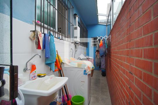 Área de Serviço de casa para alugar com 3 quartos, 240m² em Jardim Lindóia, Porto Alegre