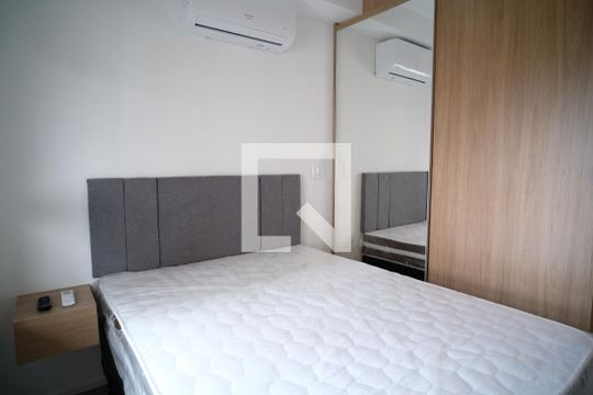 Quarto de apartamento para alugar com 1 quarto, 30m² em Pinheiros, São Paulo